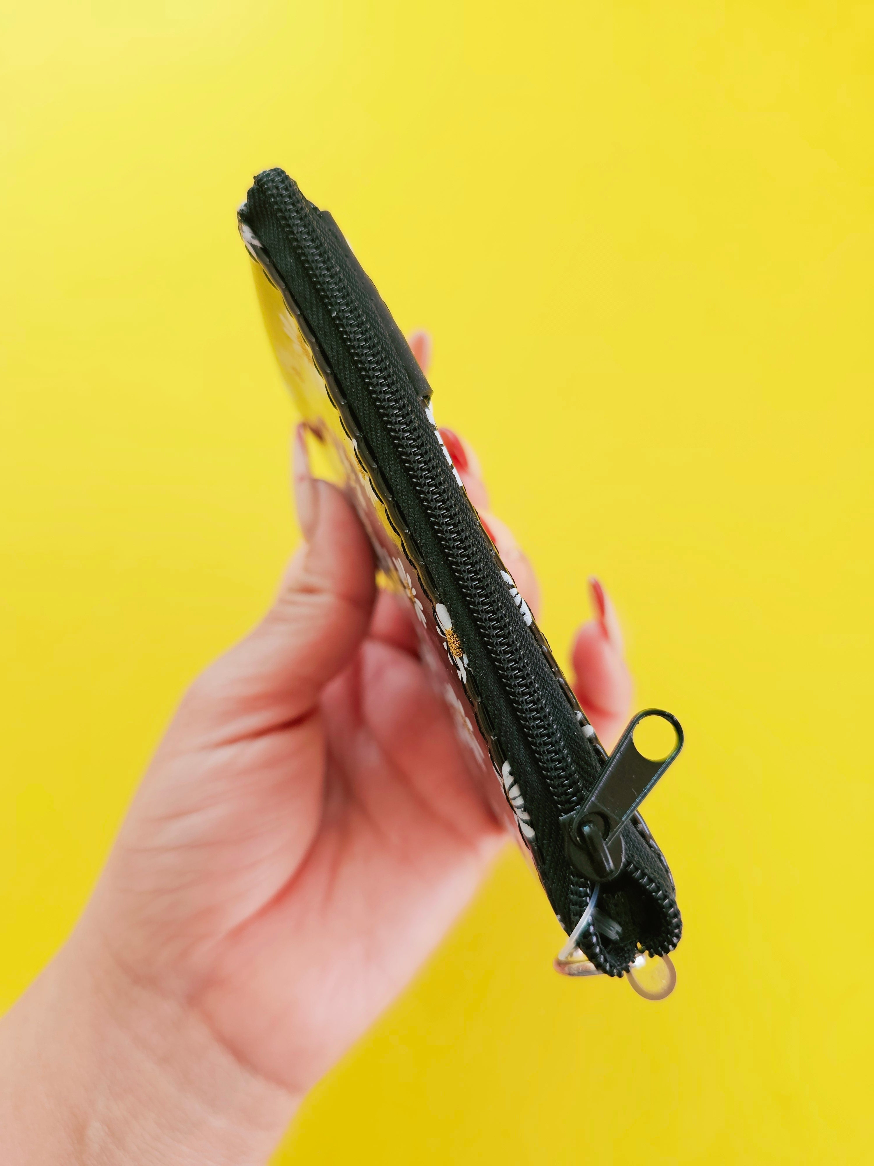 Monedero Neo Negro Margaritas