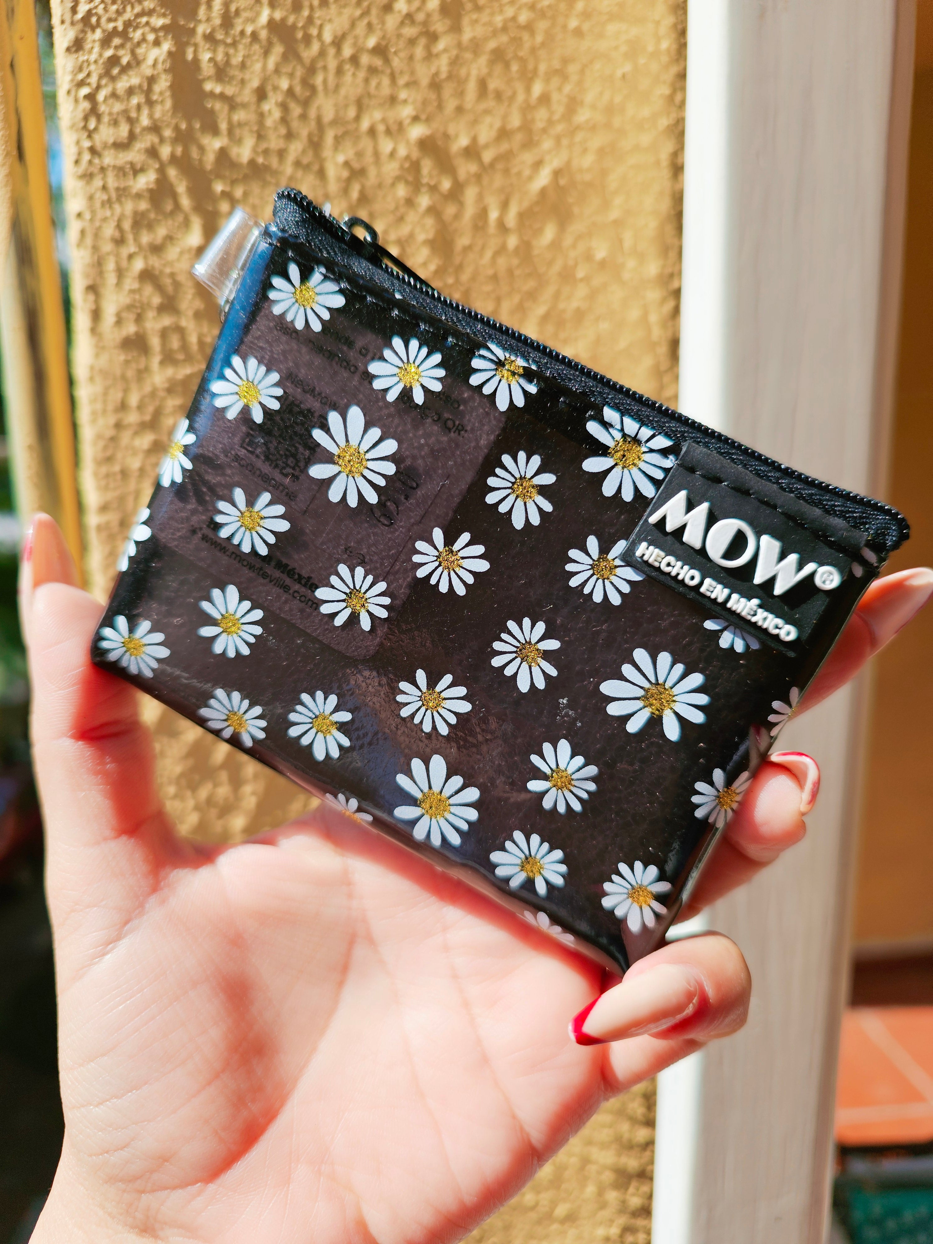Monedero Neo Negro Margaritas