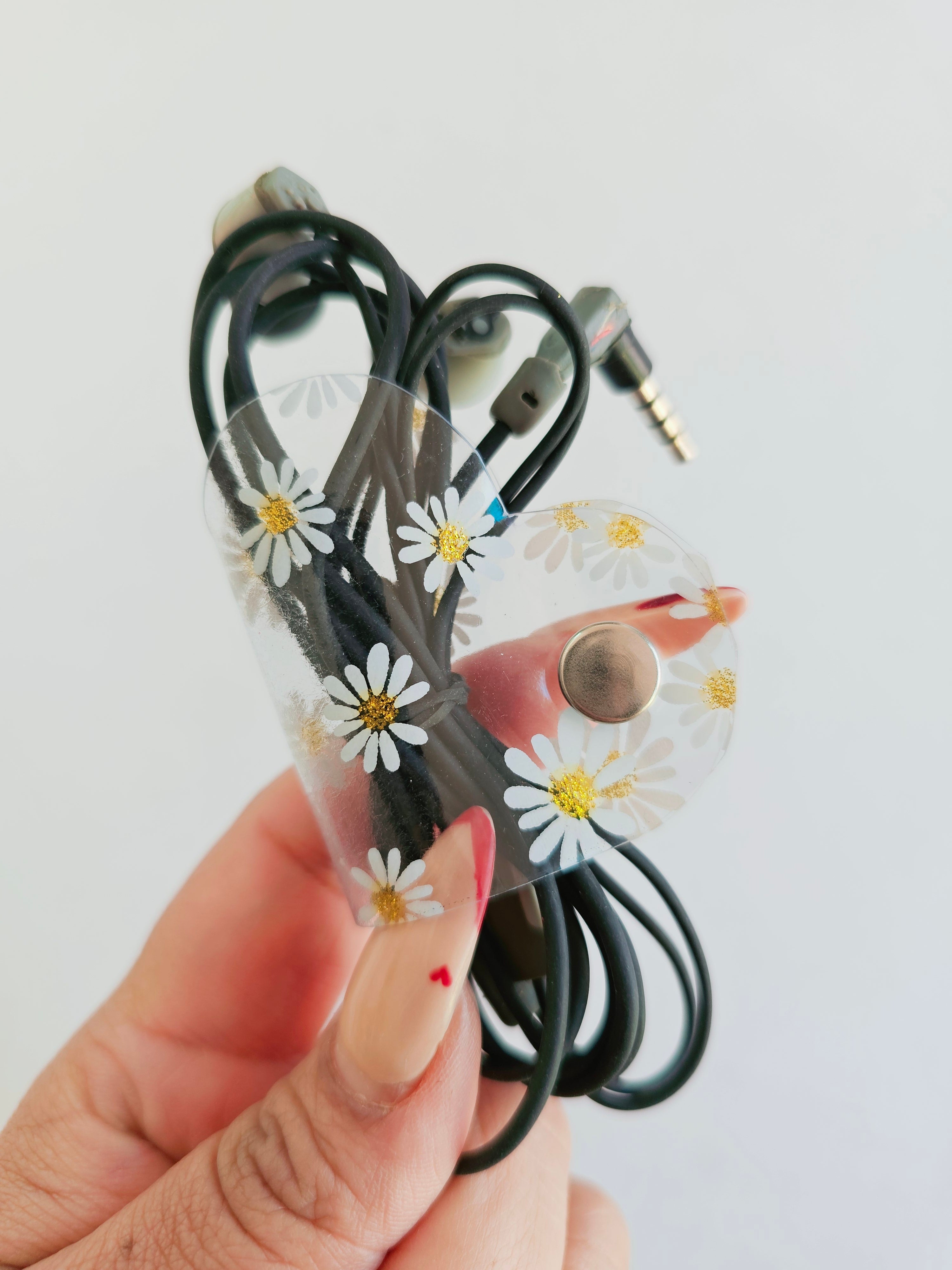 Clip de Cable CH Blanco Margaritas