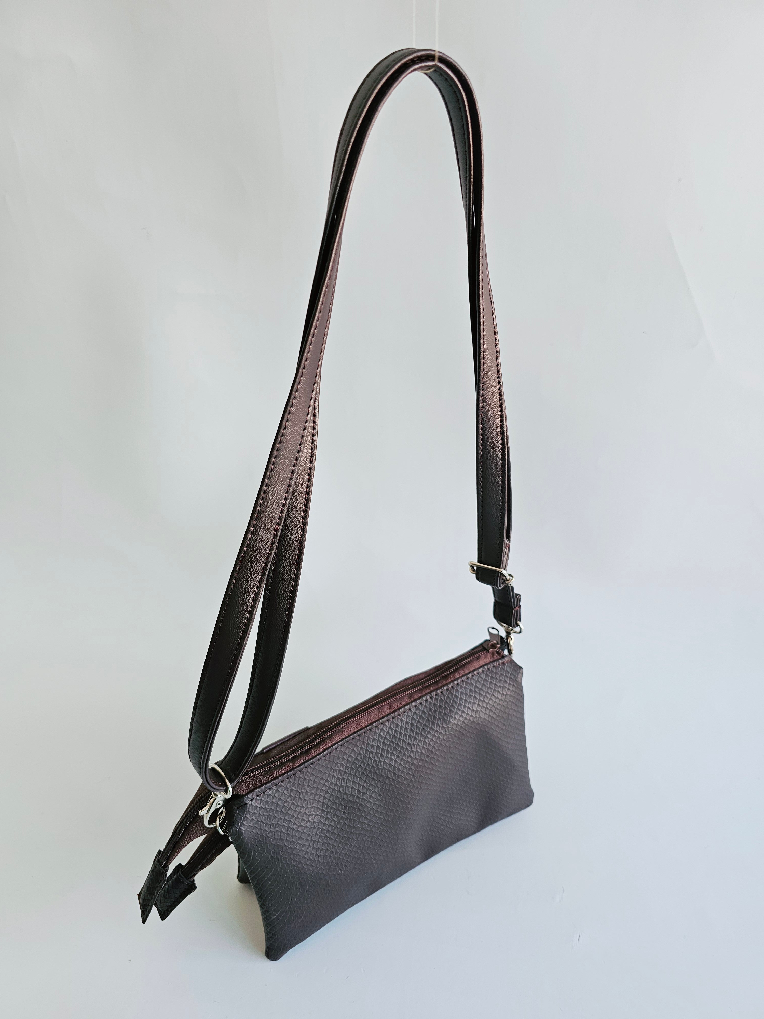 Bandolera Archer Café Oscuro