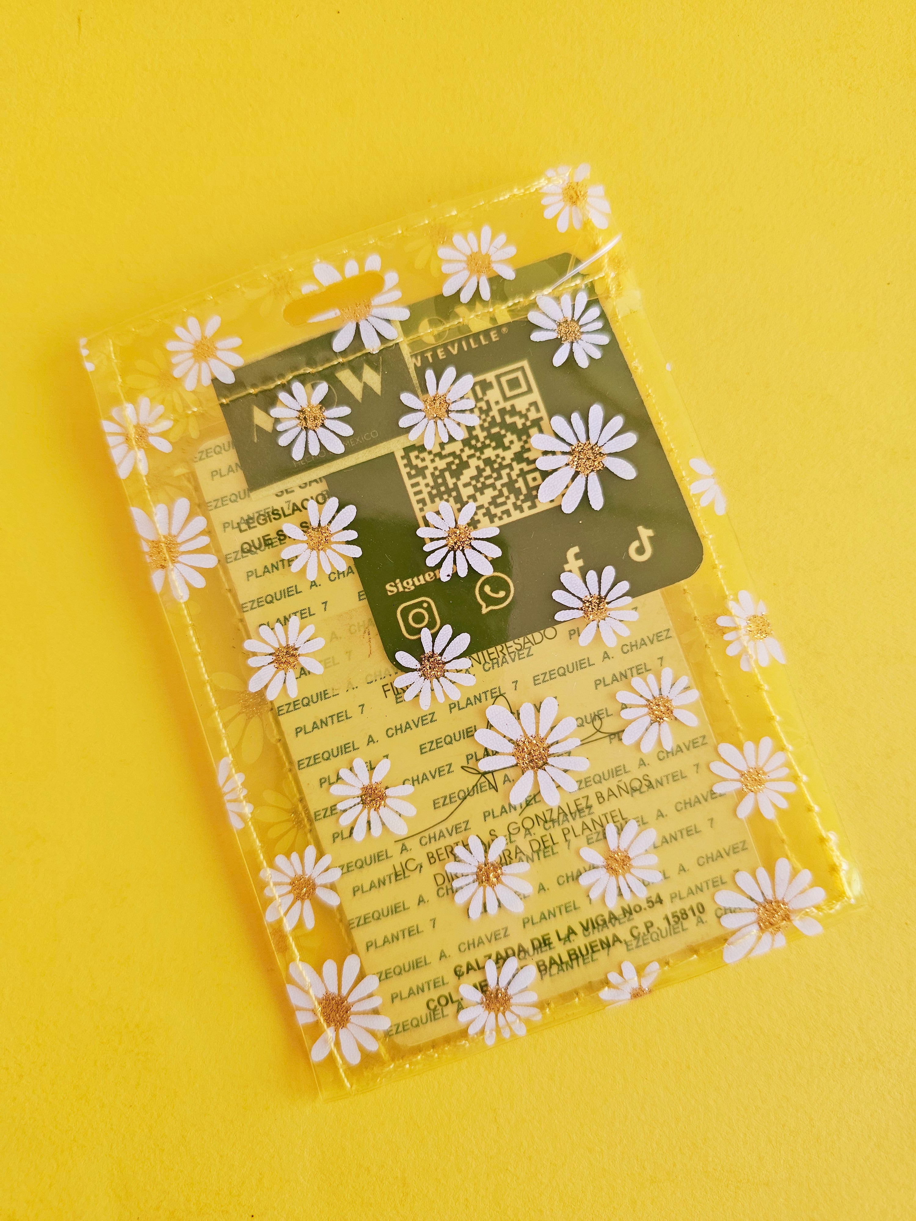 P. Credencial Vertical Amarillo Margaritas