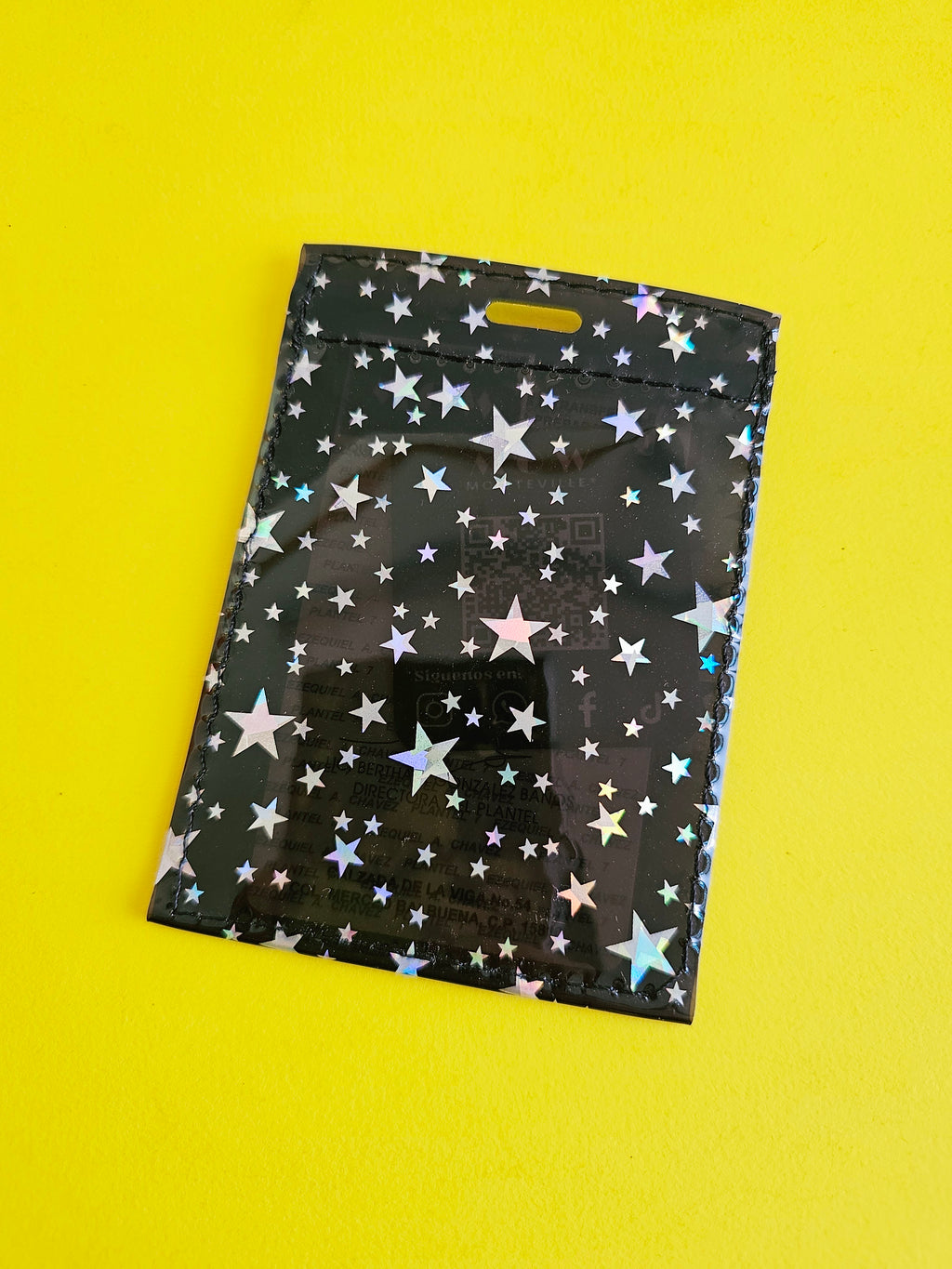 P. Credencial Vertical Negro Estrellas