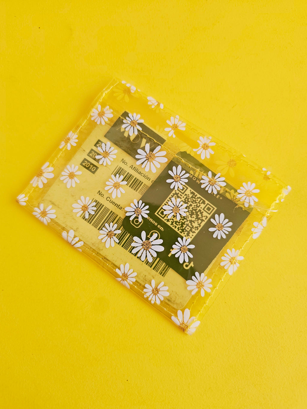 P. Credencial Horizontal Amarillo Margaritas