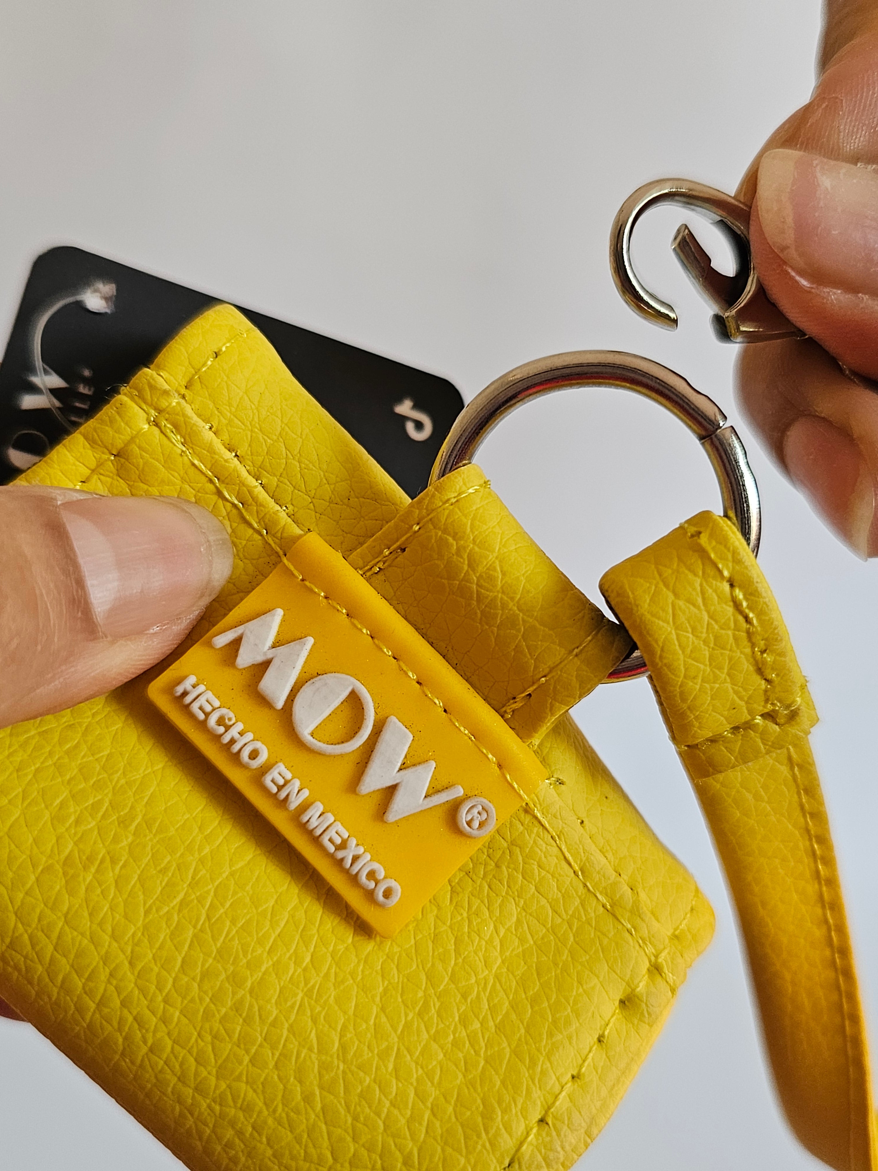 Clip de Ropa Amarillo Liso