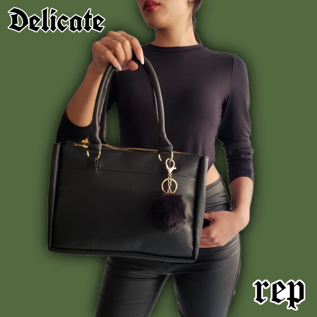 Delicate Negro Brillante